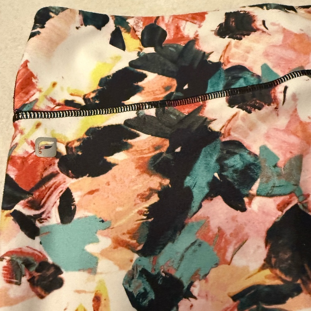 Fabletics Printed Yoga Cropped Pants Size L - Picture 3 of 5